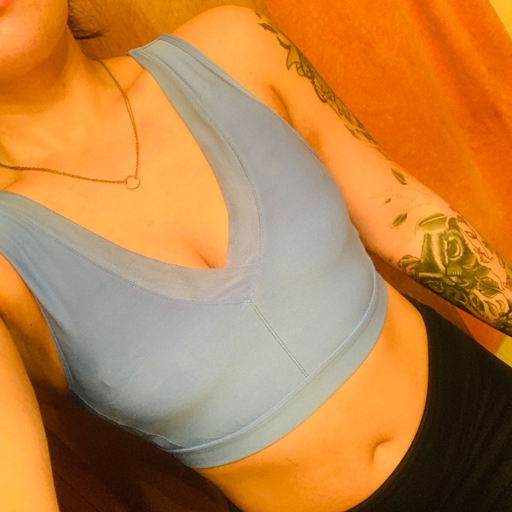 Sports bra